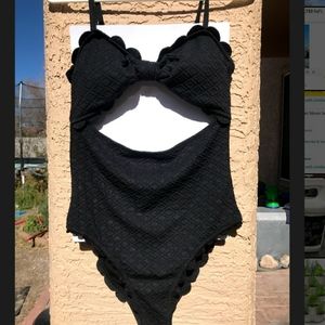 🖤Sexy Scallop Edged One Piece🖤